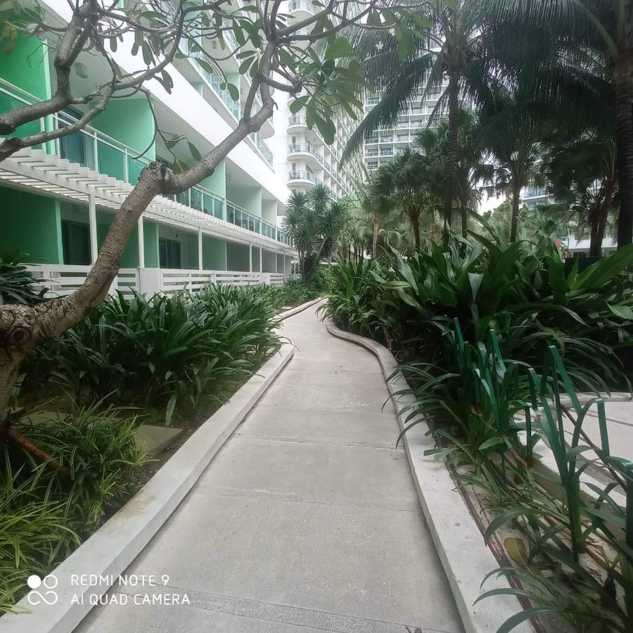 מנילה Azure Urban Resort Maui Tower מראה חיצוני תמונה